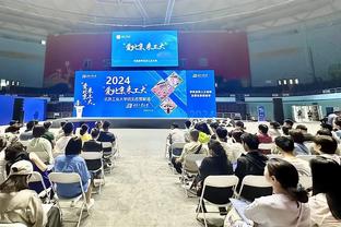 科尔打趣太阳DJ新歌：有100个人发给我听了 我爱它&这很好玩